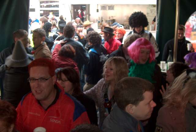 Karneval 2006 am Rosenplatz Altweiber und Rosenmontag 048.jpg