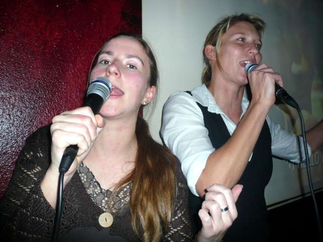 Karaoke 11-08 074.jpg