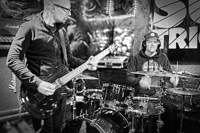 Suntrigger at Gorilla Bar09.JPG